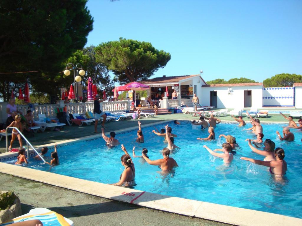 Camping Roca Grossa Calella Exterior photo