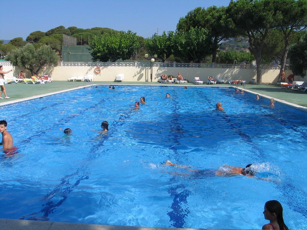 Camping Roca Grossa Calella Exterior photo