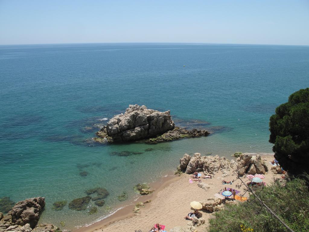 Camping Roca Grossa Calella Exterior photo